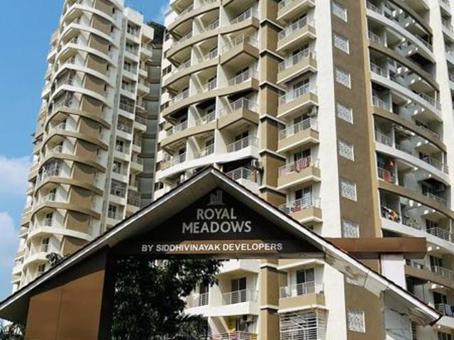 Resale | 3 BHK + Pooja Room 1025 Sq.Ft. Apartment in Siddhivinayak Royal Meadows