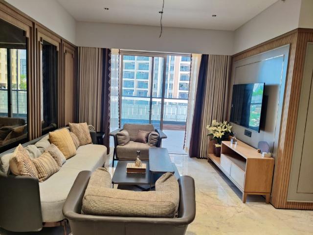 Resale | 3 BHK + Pooja Room 1052 Sq.Ft. Apartment in Majestique Towers East Phase 1