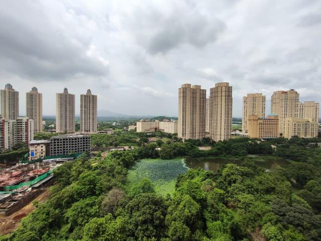 Resale | 3 BHK + Pooja Room 1088 Sq.Ft. Apartment in Hiranandani Lake Enclave Glendale