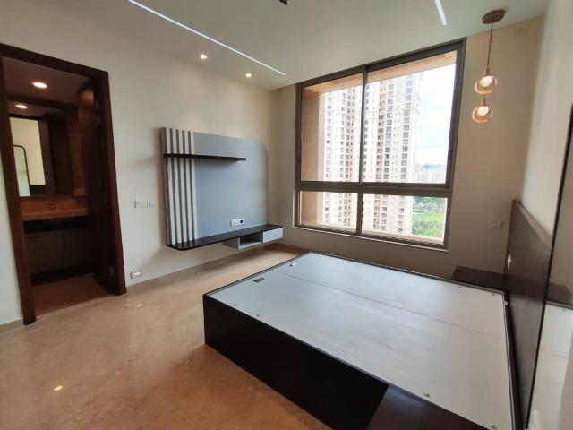 Resale | 3 BHK + Pooja Room 1088 Sq.Ft. Apartment in Hiranandani Lake Enclave Glendale