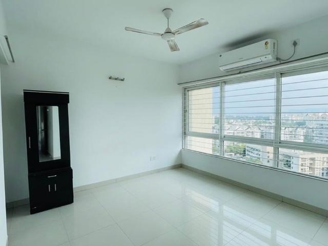 Resale | 3 BHK + Pooja Room 1082 Sq.Ft. Apartment in Mundhwa