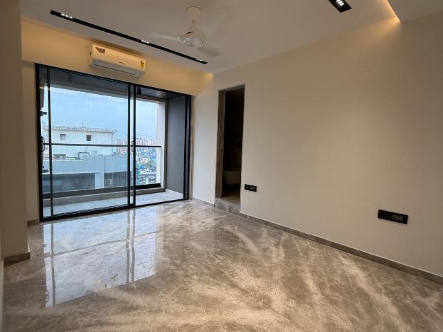 Resale | 3 BHK + Pooja Room 1120 Sq.Ft. Apartment in Sheth 72 West
