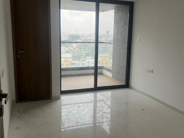 Resale | 3 BHK + Pooja Room 1135 Sq.Ft. Apartment in Majestique Signature Towers