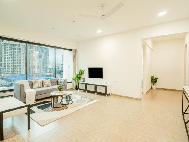 Resale | 3 BHK + Pooja Room 1139 Sq.Ft. Apartment in K Raheja Vistas