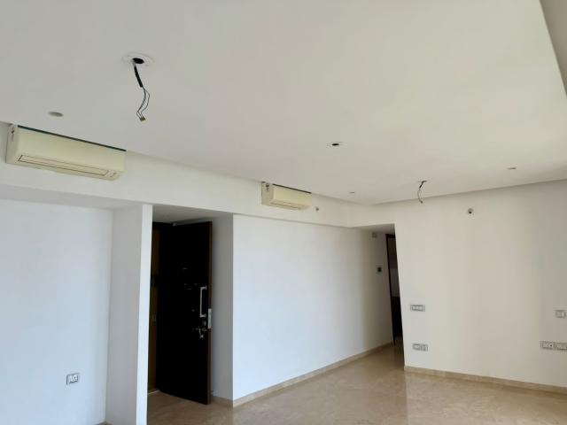 Resale | 3 BHK + Pooja Room 1200 Sq.Ft. Apartment in One Hiranandani Park