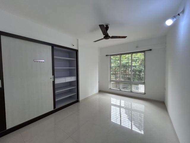 Resale | 3 BHK + Pooja Room 1200 Sq.Ft. Apartment in Puranik Hometown