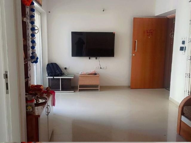 Resale | 3 BHK + Pooja Room 1250 Sq.Ft. Apartment in Godrej Greens