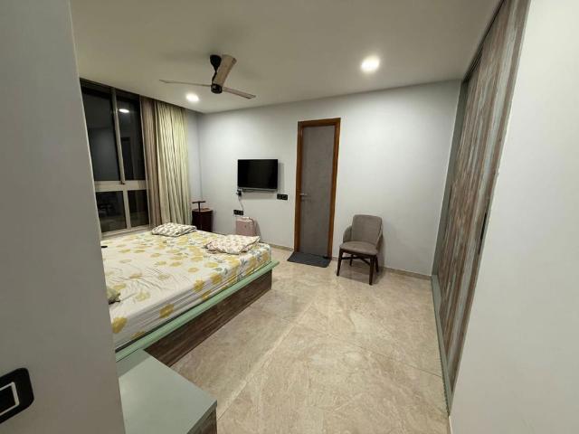 Resale | 3 BHK + Pooja Room 1280 Sq.Ft. Apartment in Hiranandani Estate