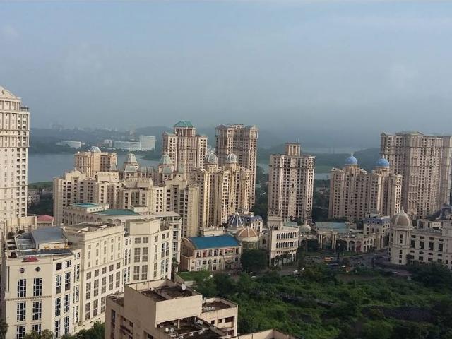 Resale | 3 BHK + Pooja Room 1300 Sq.Ft. Apartment in Hiranandani Gardens