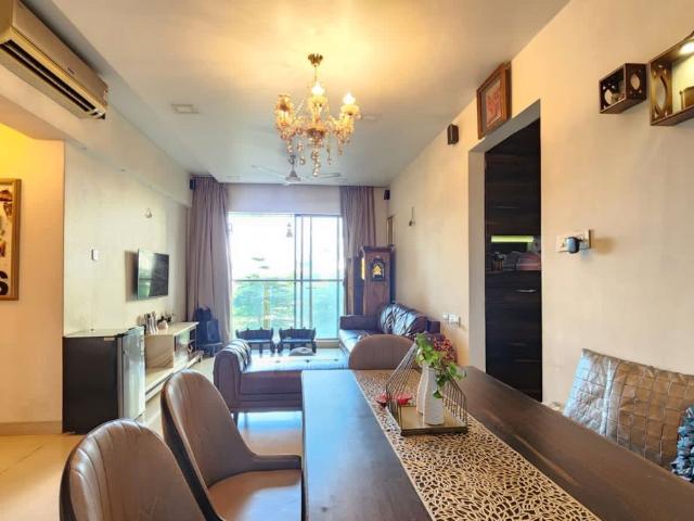 Resale | 3 BHK + Pooja Room 1318 Sq.Ft. Apartment in Lodha Luxuria
