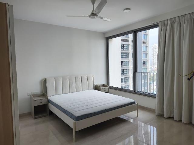 Resale | 3 BHK + Pooja Room 1367 Sq.Ft. Apartment in Oberoi Realty Esquire