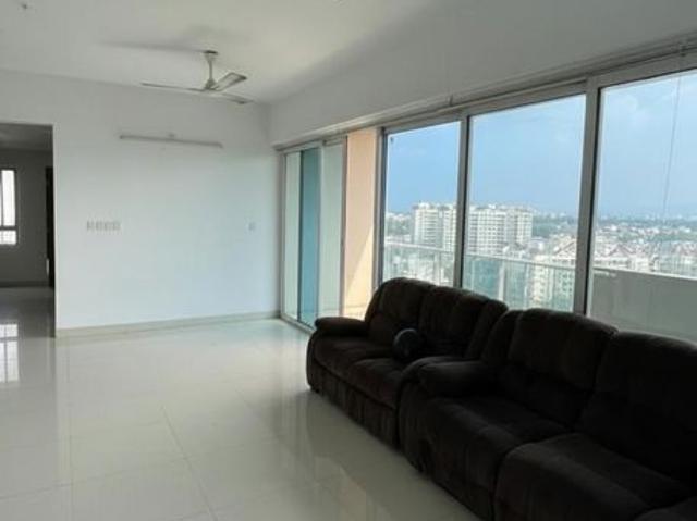 Resale | 3 BHK + Pooja Room 1360 Sq.Ft. Apartment in Godrej Skyline