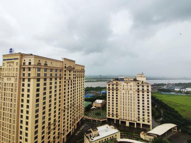 Resale | 3 BHK + Pooja Room 1375 Sq.Ft. Apartment in Hiranandani Annora