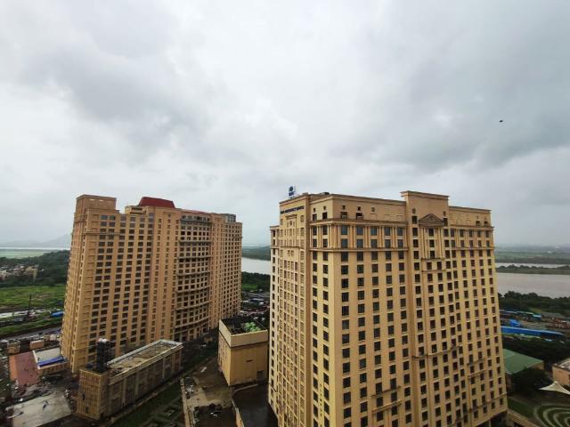 Resale | 3 BHK + Pooja Room 1375 Sq.Ft. Apartment in Hiranandani Annora