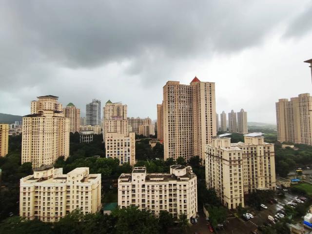 Resale | 3 BHK + Pooja Room 1375 Sq.Ft. Apartment in Hiranandani Bloomingdale