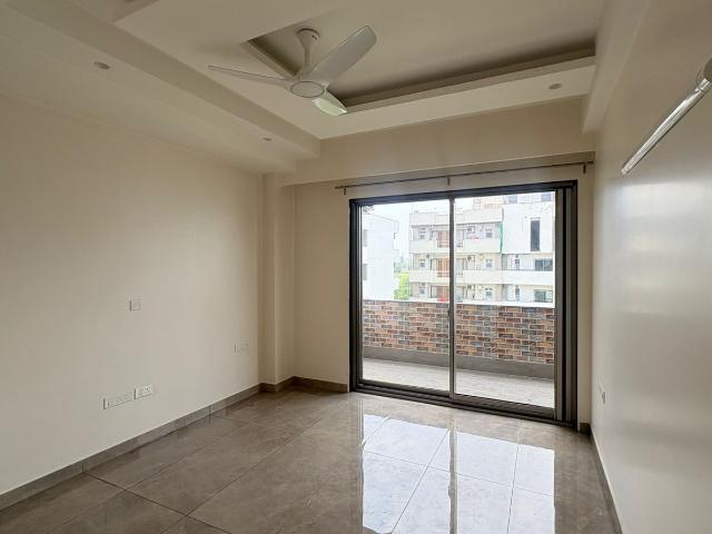 Resale | 3 BHK + Pooja Room 1483 Sq.Ft. Apartment in Pareena Micasa