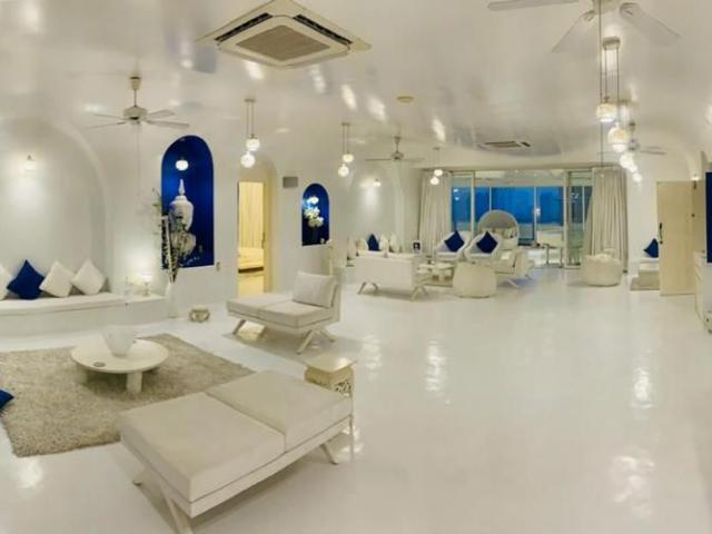 Resale | 3 BHK + Pooja Room 1577 Sq.Ft. Apartment in Godrej Skyshore