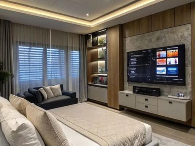 Resale | 3 BHK + Pooja Room 160 Sq.Yd. Independent House in Chittaranjan Park