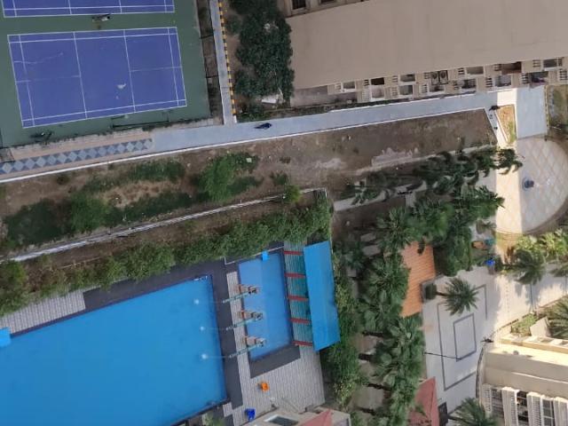 Resale | 3 BHK + Pooja Room 1625 Sq.Ft. Apartment in Amrapali Platinum