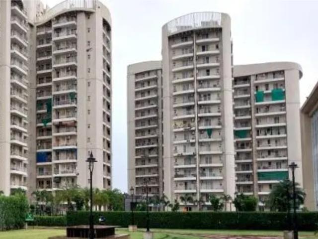 Resale | 3 BHK + Pooja Room 1625 Sq.Ft. Apartment in BPTP Discovery Park