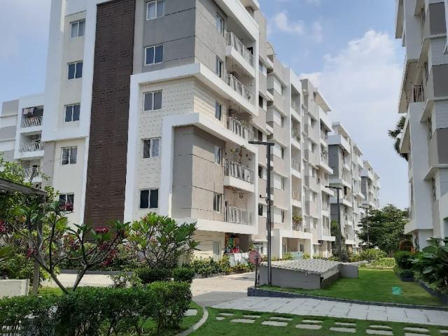 Resale | 3 BHK + Pooja Room 1650 Sq.Ft. Apartment in Kranti Park Royal