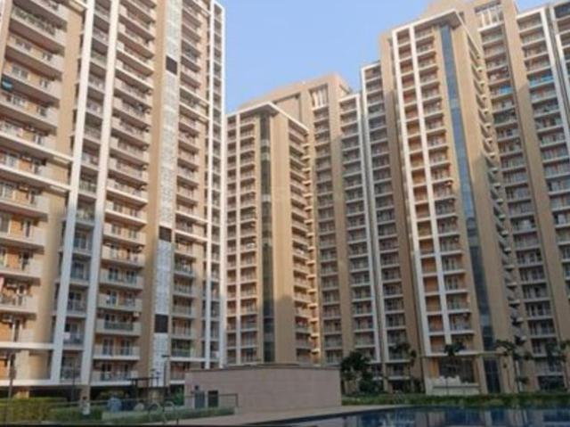 Resale | 3 BHK + Pooja Room 1650 Sq.Ft. Apartment in Rishita Manhattan