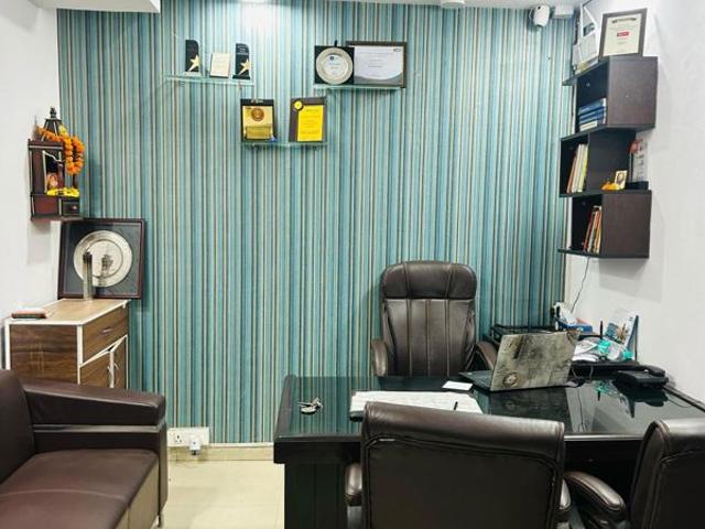 Resale | 3 BHK + Pooja Room 1758 Sq.Ft. Apartment in Godrej Jardinia