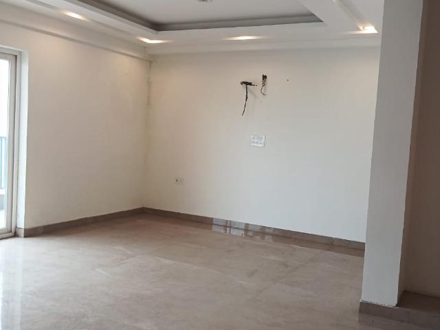 Resale | 3 BHK + Pooja Room 1750 Sq.Ft. Apartment in Omaxe Heights