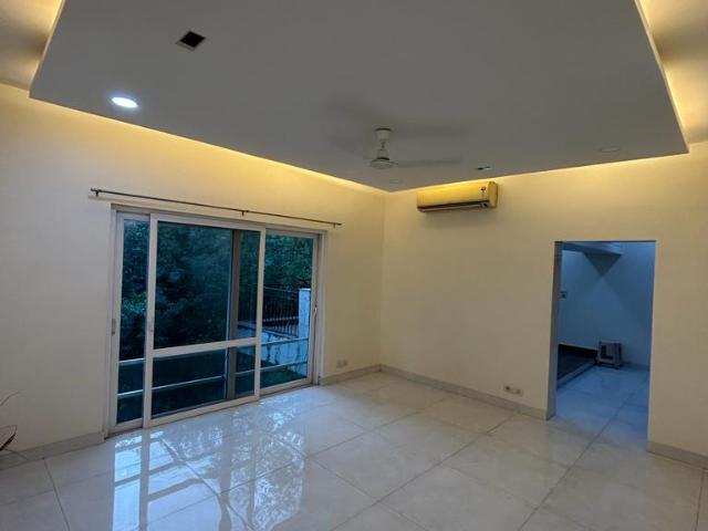 Resale | 3 BHK + Pooja Room 1800 Sq.Ft. Apartment in Alaknanda
