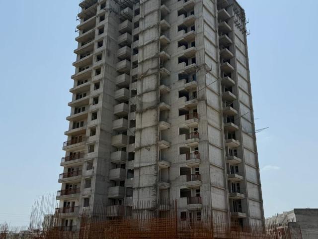 Resale | 3 BHK + Pooja Room 1800 Sq.Ft. Apartment in Sky Grand