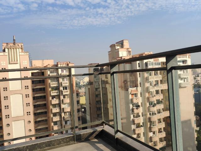 Resale | 3 BHK + Pooja Room 1877 Sq.Ft. Apartment in Unitech Fresco