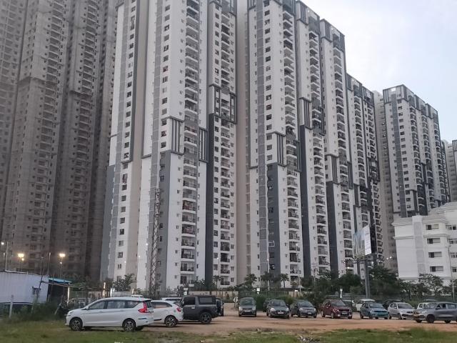 Resale | 3 BHK + Pooja Room 1926 Sq.Ft. Apartment in My Home Sayuk