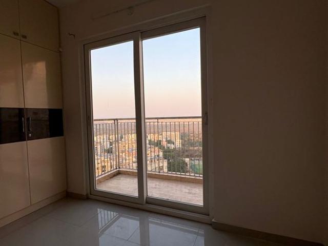 Resale | 3 BHK + Pooja Room 2050 Sq.Ft. Apartment in Cyber City Oriana