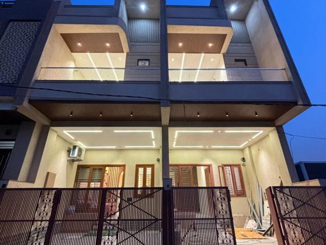 Resale | 3 BHK + Pooja Room 2100 Sq.Ft. Villa in Mansarovar Extension