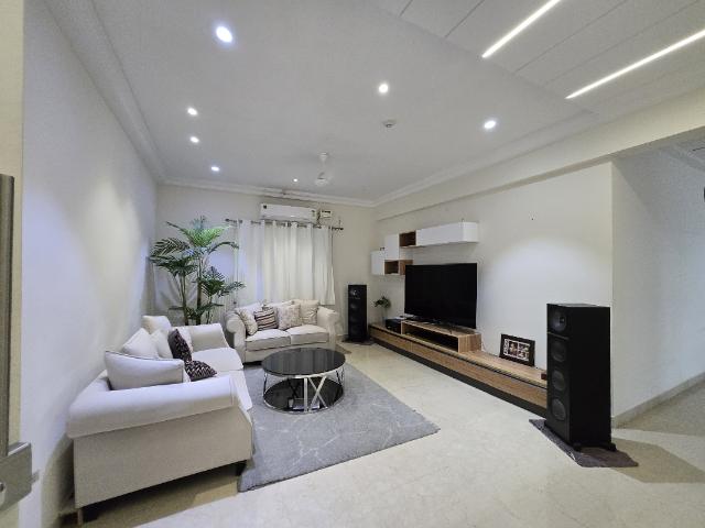 Resale | 3 BHK + Pooja Room 2260 Sq.Ft. Apartment in Tolichowki