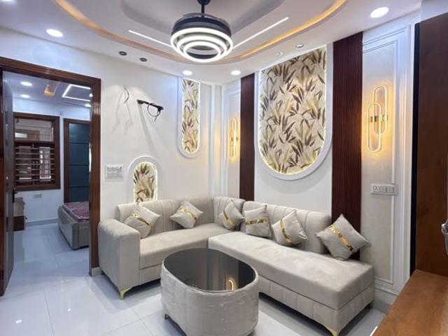 Resale | 3 BHK + Pooja Room 232 Sq.Yd. Independent House in Defence Colony