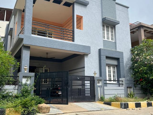 Resale | 3 BHK + Pooja Room 2350 Sq.Ft. Villa in SRR Pride