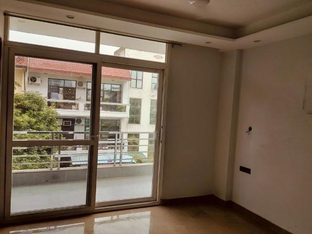 Resale | 3 BHK + Pooja Room 2420 Sq.Ft. Apartment in Pioneer Park Presidia