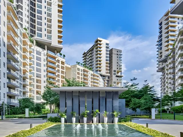 Resale | 3 BHK + Pooja Room 2450 Sq.Ft. Apartment in Astra Embassy
