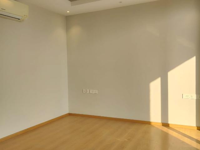 Resale | 3 BHK + Pooja Room 2500 Sq.Ft. Apartment in M3M Latitude