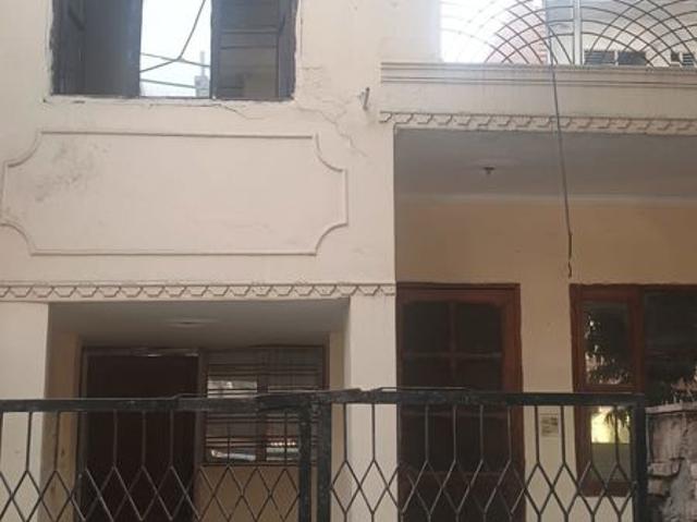 Resale | 3 BHK + Pooja Room 250 Sq.Yd. Independent House in Sector 7