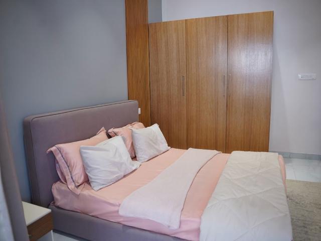 Resale | 3 BHK + Pooja Room 2656 Sq.Ft. Apartment in Candeur Crescent