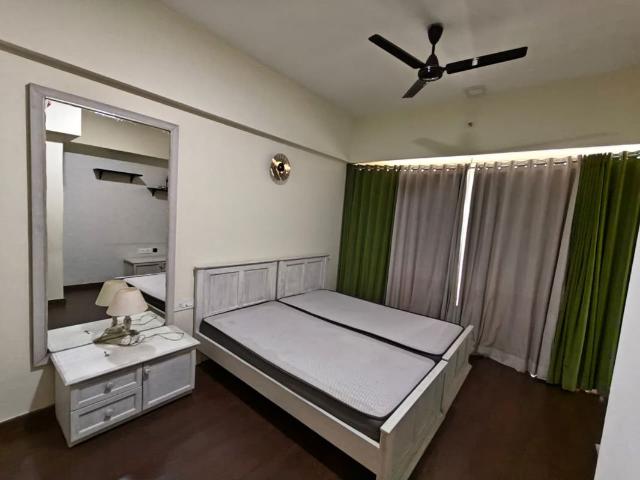 Resale | 3 BHK + Pooja Room,Extra Room,Store Room 2100 Sq.Ft. Apartment in Lodha Belmondo