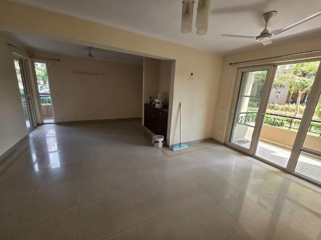 Resale | 3 BHK + Pooja Room,Extra Room 2061 Sq.Ft. Apartment in Orchid Petals