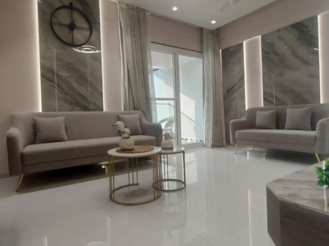 Resale | 3 BHK + Pooja Room,Servant Room 1015 Sq.Ft. Apartment in Kamdhenu The Astria