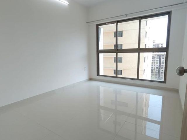 Resale | 3 BHK + Pooja Room,Servant Room 1800 Sq.Ft. Apartment in Omkar Alta Monte