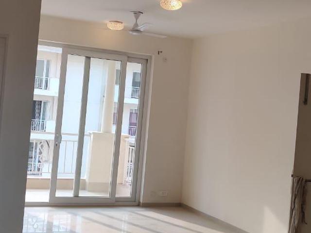 Resale | 3 BHK + Pooja Room,Servant Room 1997 Sq.Ft. Apartment in Unitech The Close North