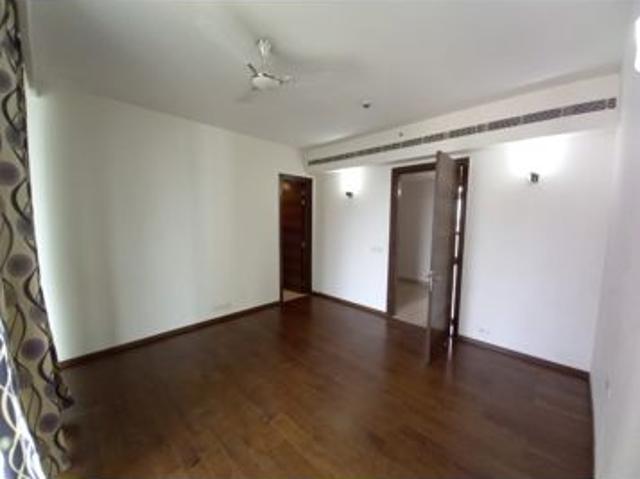 Resale | 3 BHK + Pooja Room,Servant Room 2985 Sq.Ft. Apartment in M3M Golf Estate