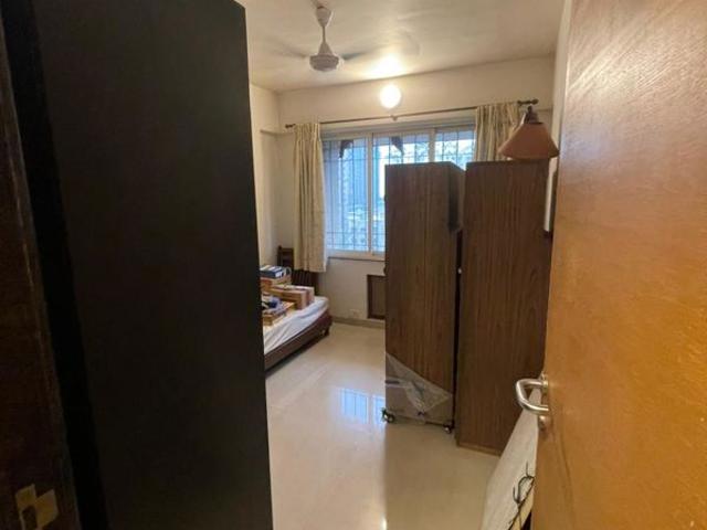 Resale | 3 BHK + Pooja Room,Servant Room,Extra Room 900 Sq.Ft. Apartment in Dosti Acres