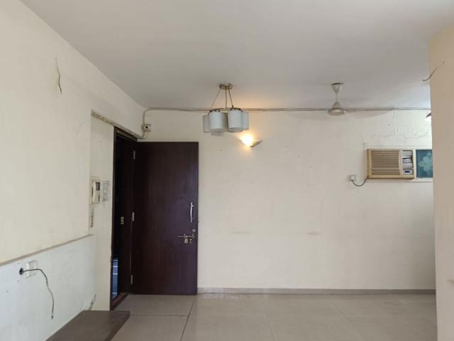 Resale | 3 BHK + Pooja Room,Servant Room,Extra Room 900 Sq.Ft. Apartment in Dosti Florentine